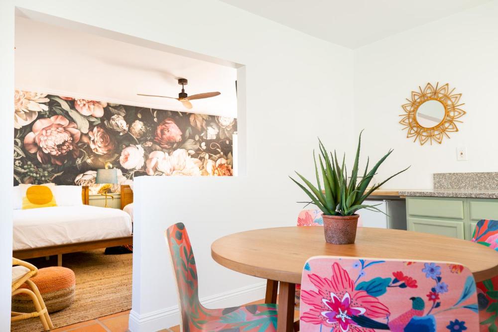 Casita Suite Double Queen interior